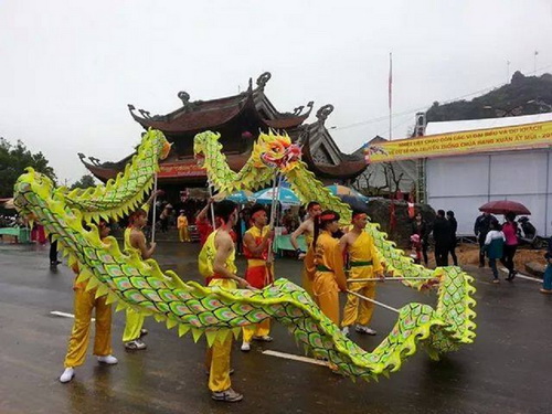 Hoạt động văn hóa trong lễ hội.