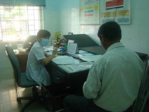 BHYT sẽ là cứu cánh cho nhiều bệnh nhân AIDS. Ảnh: T.H