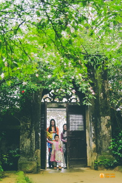 Nhà thơ Xuân Thiêm Nhà thơ Xuân Thiêm