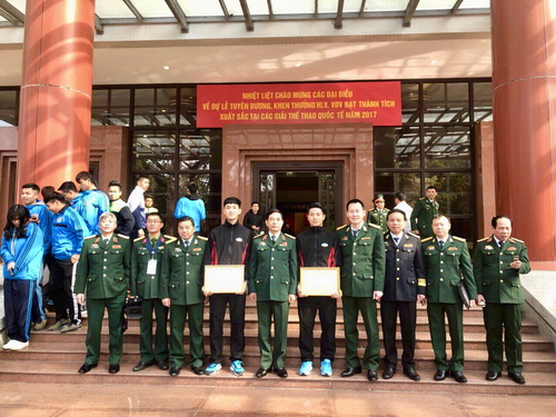 Hai tuyển thủ U23 Việt Nam thuộc quân số CLB bóng đá Viettel là Bùi Tiến Dũng và Nguyễn Trọng Đại. Ảnh: Hanh Calis Hai tuyển thủ U23 Việt Nam thuộc quân số CLB bóng đá Viettel là Bùi Tiến Dũng và Nguyễn Trọng Đại. Ảnh: Hanh Calis