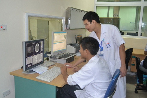 Các bệnh viện tích cực ứng dụng công nghệ thông tin, nâng cao chất lượng khám chữa bệnh.