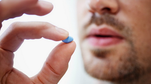 Ngày càng nhiều nam giới lạm dụng viagra mà không quan tâm đến những nguy cơ do thuốc.