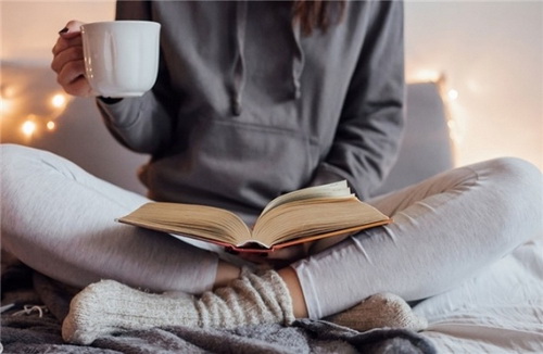 Nên đọc sách mỗi ngày giúp rèn luyện tư duy.