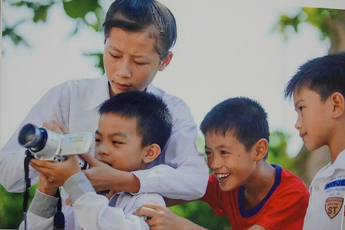 Dự án Kết nối tiềm năng lãnh đạo đã tạo cơ hội cho khoảng 300 trẻ em và thanh - thiếu niên từ 8 đến 24 tuổi tham gia các hoạt động làm phim để bày tỏ những suy nghĩ của các em về các vấn đề trong cuộc sống hằng ngày với những góc nhìn đa dạng.