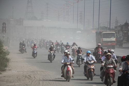 Ô nhiễm từ phương tiện giao thông rất nan giải và khó xử lý.