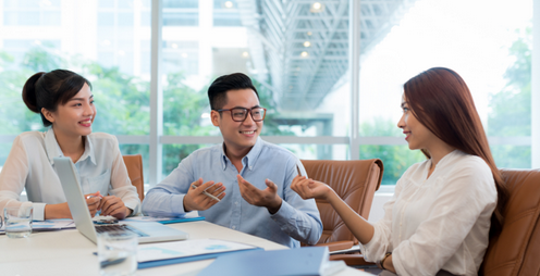 Tăng cường giao tiếp xã hội và lao động giúp lạc quan, quên đi bệnh tật.