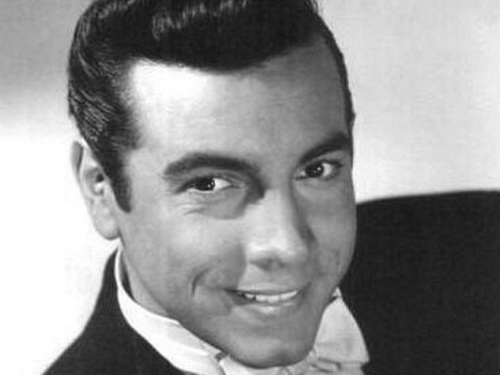 Diễn viên kiêm giọng ca nổi tiếng Mario Lanza.