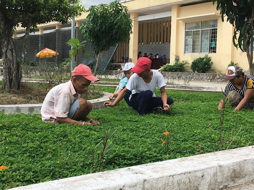 Người bệnh tâm thần cần tránh ánh nắng rọi trực tiếp vào vùng gáy khi ở ngoài trời nắng.