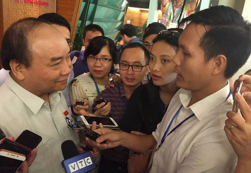 Thủ tướng Nguyễn Xuân Phúc trả lời câu hỏi của báo chí về dự thảo Luật Đặc khu sáng 7/6 tại Quốc hội.