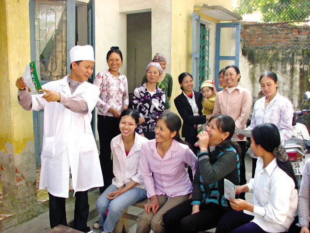 Truyền thông y tế tại cơ sở giúp người dân hiểu biết cách phòng, chữa bệnh. (Ảnh minh họa)