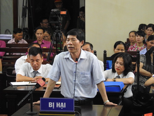 Ông Hoàng Đình Khiếu bị khởi tố do buông lỏng quản lý gây hậu quả nghiêm trọng.