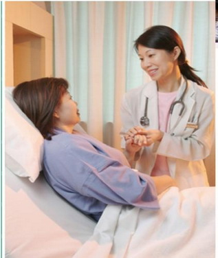 Khi người thầy thuốc sẻ chia với bệnh nhân…