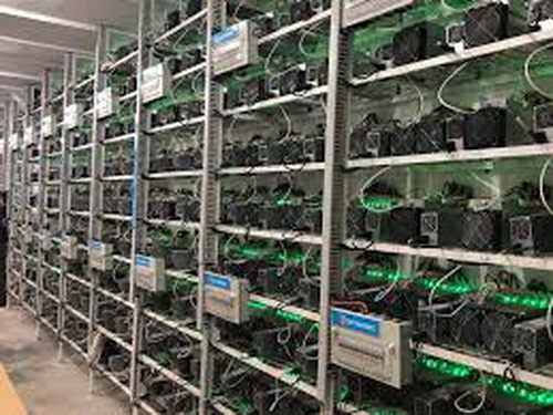 Dàn máy đào tiền ảo mà Sky Mining thường cho nhà đầu tư thưởng lãm.