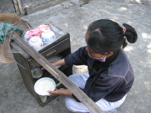 Gánh đậu hũ Huế. Ảnh: Nguyễn Văn Toàn