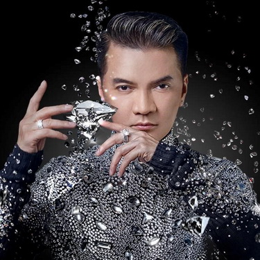 Mr Đàm chưa bao giờ thiếu chiêu trò, đặc biệt là các “trò diễn” trong những liveshow đình đám của anh từ trước tới nay.