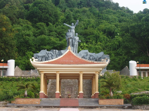 Khu di tích lịch sử Hòn Đất - Điểm du lịch về nguồn.
