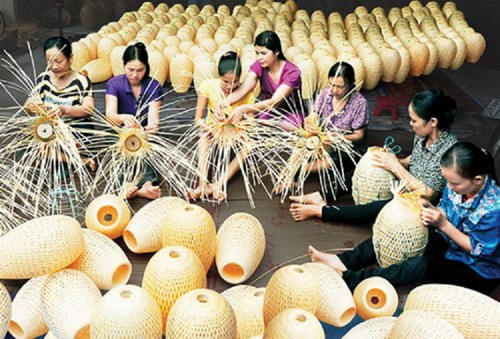 Nghề mây tre đan ở làng Giàng. Nghề mây tre đan ở làng Giàng.