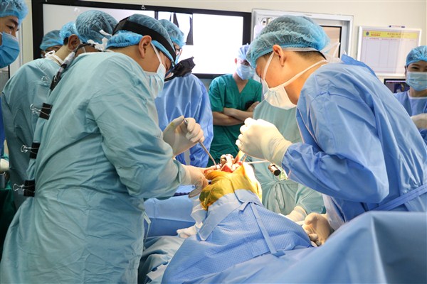 Kỹ thuật cao CTCH được thực hiện ngay tại BVĐK tỉnh Hà Tĩnh với sự chuyển giao kỹ thuật từ các chuyên gia Hội CTCH  Việt Nam.