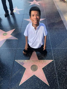 Hình ảnh họa sĩ Lê Minh Châu được gắn sao trên Đại lộ Danh vọng Hollywood gần đây chỉ là trò đùa.