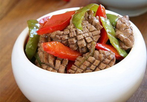 Cật heo nấu câu kỷ , hoài sơn.