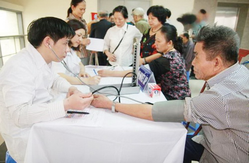 Khám bệnh định kỳ rất cần thiết cho mọi người.