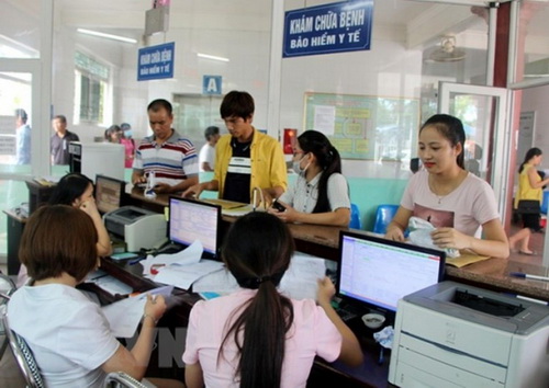 Người dân cần tích cực tham gia BHYT để được đảm bảo về tài chính khi không may ốm đau.