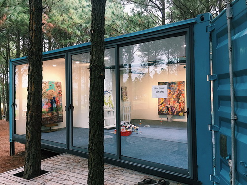 Quần thể Studio Art In The Forest giữa rừng thông độc đáo của Dự án nghệ thuật tại Flamingo Đại Lải Resort (Vĩnh Phúc).