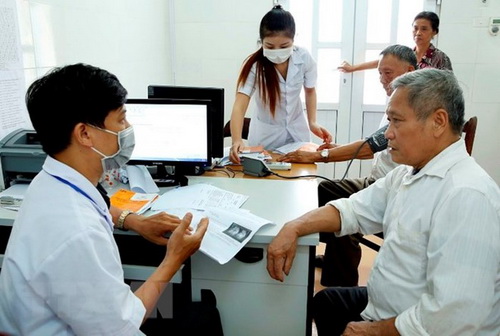 Bác sĩ là chỗ dựa tinh thần cho người bệnh.
