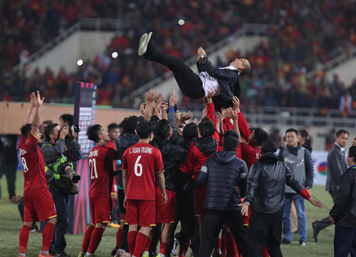 HLV người Hàn Quốc có công rất lớn với chức vô địch AFF Suzuki Cup 2018 của Đội tuyển Việt Nam.