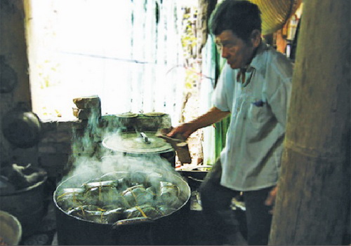 Mỗi nhà đều có một bí quyết làm bánh riêng, vì vậy bánh của mỗi nhà đều có hương vị riêng.