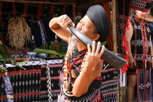 Nghệ sĩ thổi tù và.