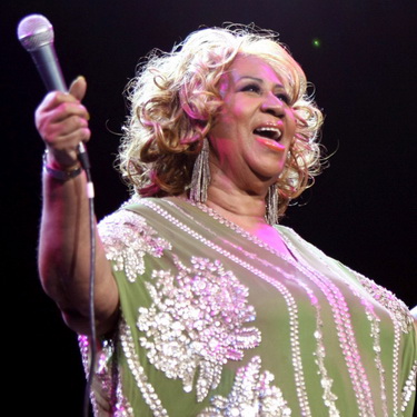 Aretha Franklin, nữ hoàng nhạc soul trên sàn diễn, thập niên 1980.