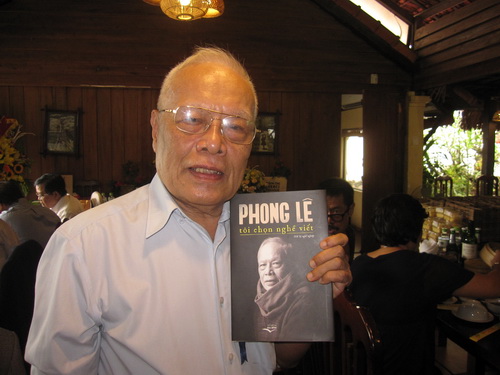 GS. Phong Lê.