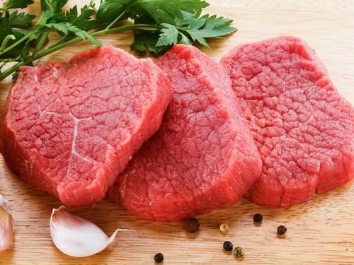 Thịt đỏ có lượng purin cao, không có lợi cho người bệnh khớp.