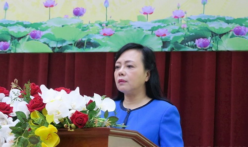 Bộ trưởng Nguyễn Thị Kim Tiến phát biểu chỉ đạo tại buổi sơ kết. Bộ trưởng Nguyễn Thị Kim Tiến phát biểu chỉ đạo tại buổi sơ kết.