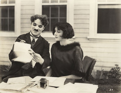 Vua hài Charlie Chaplin cùng Lita Gray đầu năm 1927.