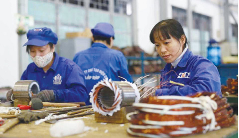 Khai thác dữ liệu trên cơ quan thuế để phát triển người tham gia BHXH. Khai thác dữ liệu trên cơ quan thuế để phát triển người tham gia BHXH.