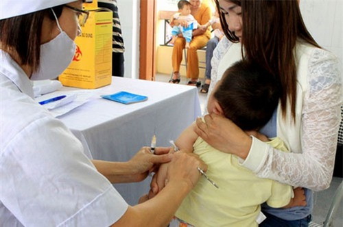 Tiêm vắc-xin viêm não Nhật Bản đầy đủ và đúng lịch là biện pháp phòng bệnh quan trọng và hiệu quả nhất.