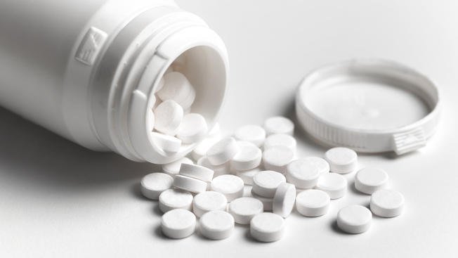 Dùng aspirin liều thấp dự phòng bệnh tim mạch: Tăng nguy cơ xuất huyết nội sọ