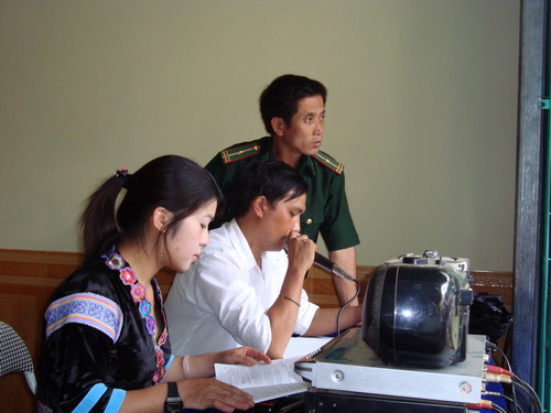 Những “nhà báo” vùng biên ở Đài truyền thanh xã Dào San, huyện Phong Thổ, tỉnh Lai Châu.