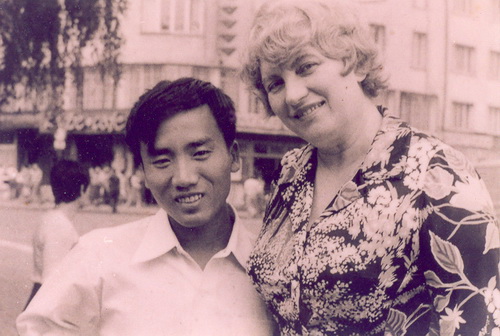 Nhà thơ Trần Đăng Khoa và thi hào Bungari Blaga Đimitrova.