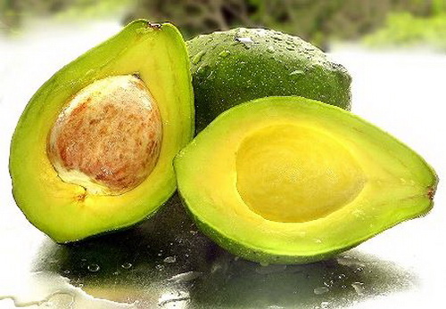 Quả bơ giúp cân bằng hệ thần kinh và kích thích tình dục, tốt cho người làm việc trí óc căng thẳng và lao động tay chân quá sức.