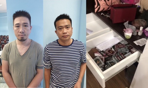 Đối tượng Nguyễn Quang Hoàng Long và Nguyễn Anh Hải cùng với tang vật là các bộ bài Poker.