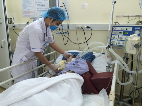 Nhiều bệnh nhân bị tình trạng tăng nặng do tự ý bỏ thuốc hoặc lạm dụng thuốc giảm đau. Nhiều bệnh nhân bị tình trạng tăng nặng do tự ý bỏ thuốc hoặc lạm dụng thuốc giảm đau.