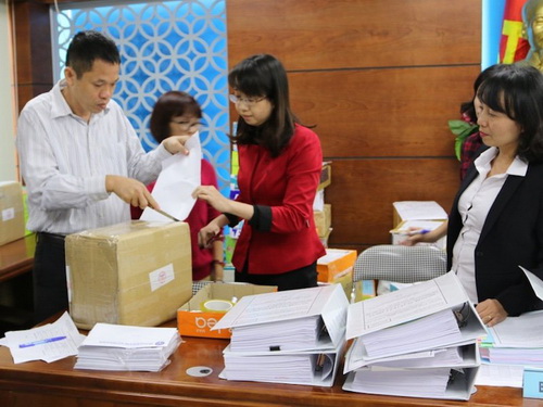 Thí điểm đấu thầu thuốc tập trung tại BHXH Việt Nam.