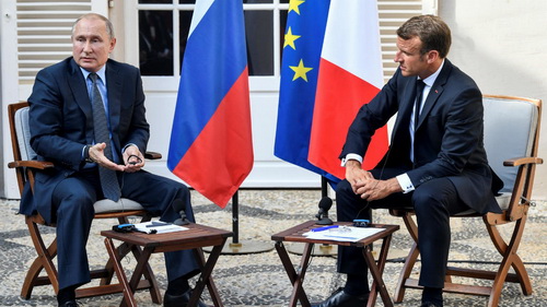 Tổng thống Nga Putin và Tổng thống Pháp Macron gặp nhau tại Paris hôm 19/8.
