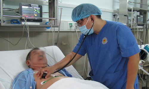 Nhiều bác sĩ bận rộn với công việc nên ít có điều kiện chăm sóc người thân của mình.