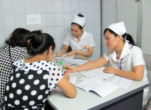 Tư vấn cho phụ nữ mang thai.