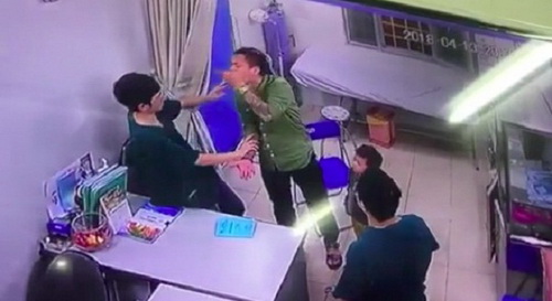 Cần nghiêm trị những kẻ hành hung bác sĩ, gây rối tại cơ sở y tế.