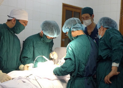Bệnh viêm ruột thừa cấp cần được mổ kịp thời để tránh những biến chứng nguy hiểm.
